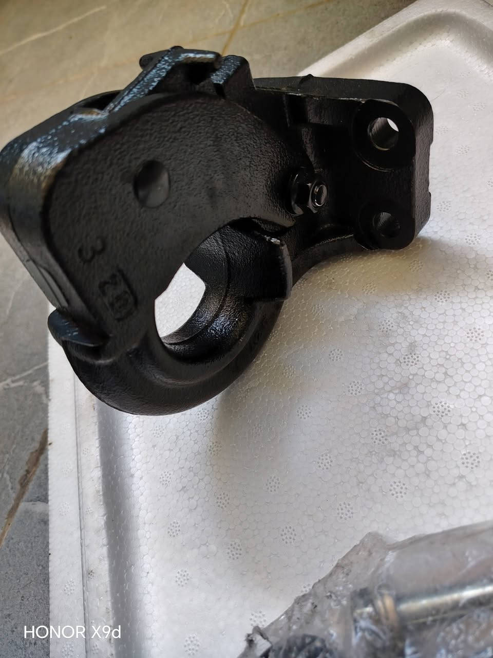 هوك لاندكروز موديل حديث بعده بالنايلون ممستعمل اصلي اريده ب100 الف وبي مجال ممتواجد عل الفيس وهذا رقمي بي وات ساب *********** مكاني بغداد
