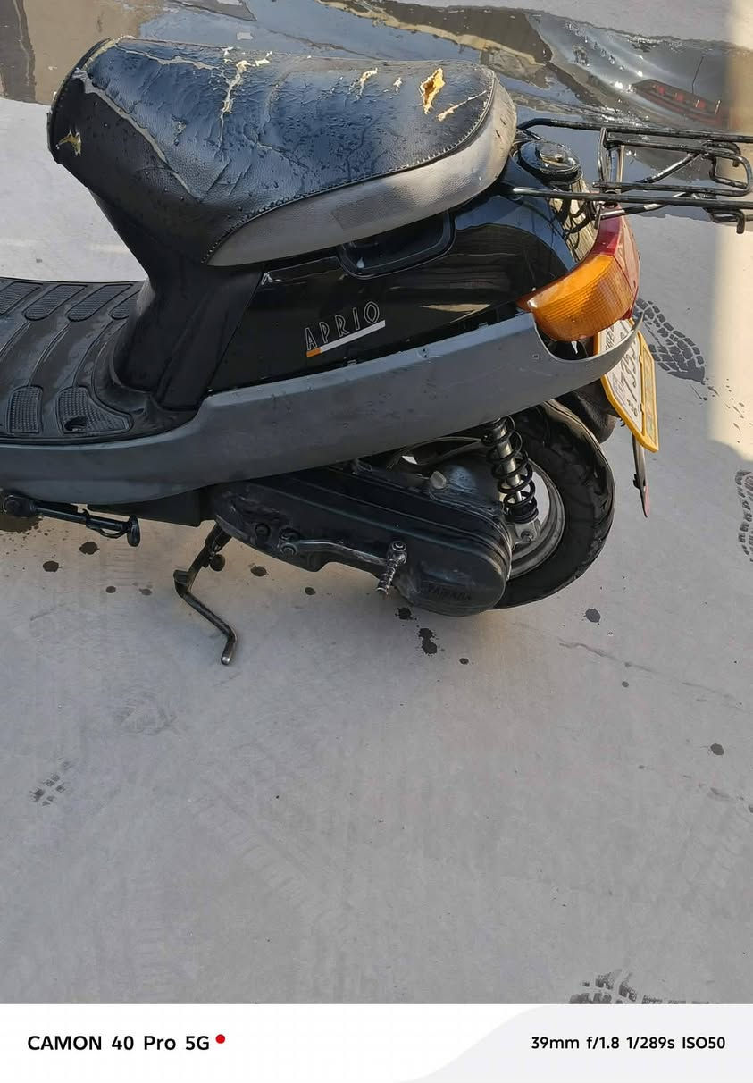 سلام عليكم دراجه بطه موديل 2003  للبيع مكينه ما مفتوحه ما بيه اي نقص كربهائيه كلهه شغاله السعر 450 بيه مجال مكان كربلاء حي الغدير قرب السوك الرقم للستفسار ***********
