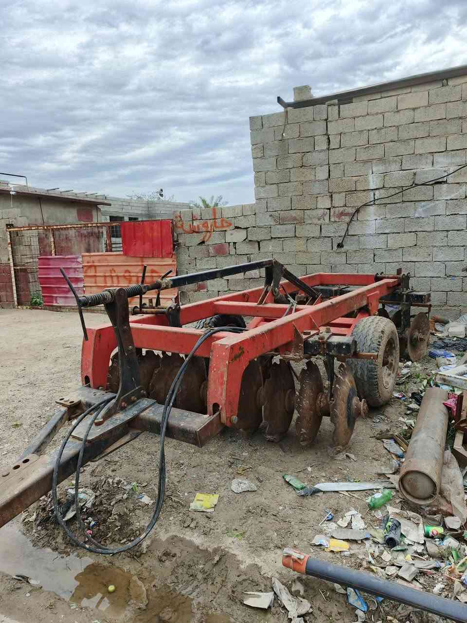 دسك حجم 18للبيع نوعيه استبرق السعر 27ورقه اوبي مجال بسيط 
عنوان كركوك ناحية يايجي حدادة اسطه نظمي
                   ***********
