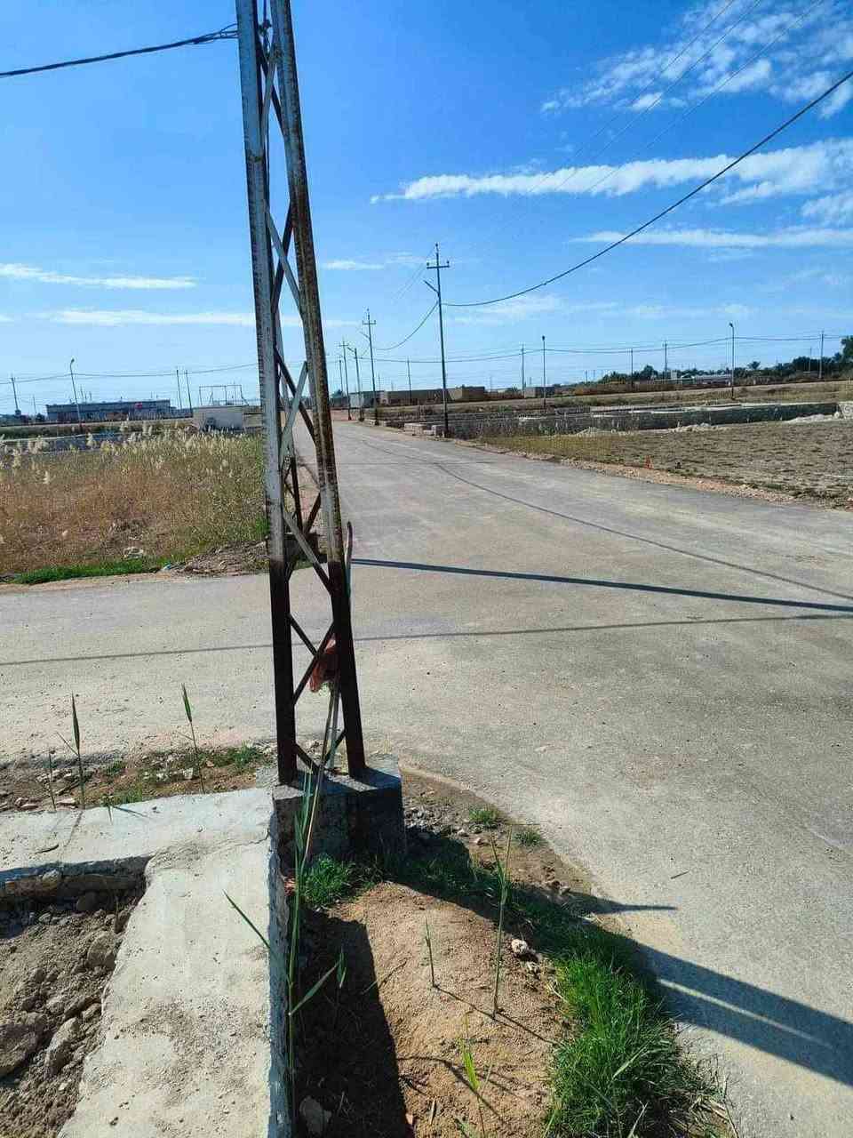 قطعة ارض زراعي200متر #ركن   مجمع العارضيات السكني /قرب سيطرة الرميثة 
خدمات كاملة 
انارة
تبليط 
ماي 
كهرباء
التواصل فقط على الرقم ***********
مكلف بالنشر
