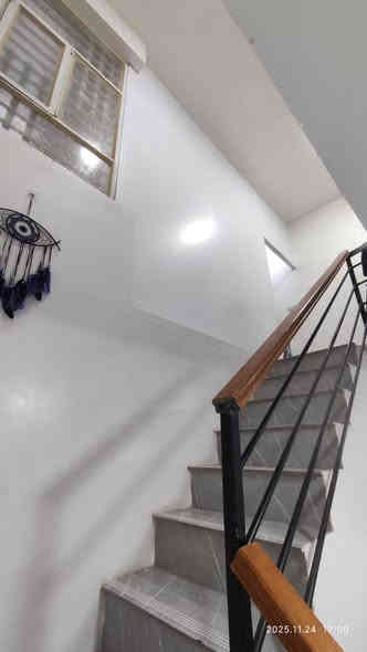 السلام عليكم بيت للبيع
العنوان الامين الثانية سكينة ورقية نهاية شارع جامع عجيبة مقاطعة ١٥/٢ 
يحتوي على استقبال وصالة ومطبخ وغرفة نوم وصحيات وبيتونه كبيرة
سند ٢٥ مساحة ١٠٠ م بناء حديث
السعر ٨٠ 
***********
