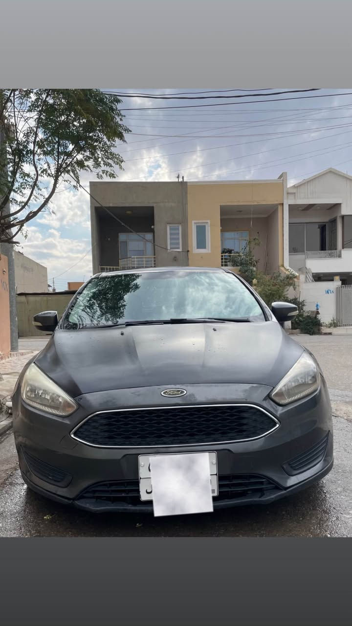 Ford Focus 
مۆدێل 2017
مواسفات SE
دوپارچە سبوغ بێ داخیلی بێ ئێرباگ یەک دوو شوینی بچوکی ساردە 
مەکینەو گێڕی بەشەرت 
سەیارەکە ١٢ وەرەقه و نيو غه رامه ى لةسةره دواى مةعامةلة ئةى گةرينمةوة 
سعرى ٧٥ وةرةقةو مةعامةلةيةكى زؤر كةم 
ژمارە /*********** أربيل, العراق
