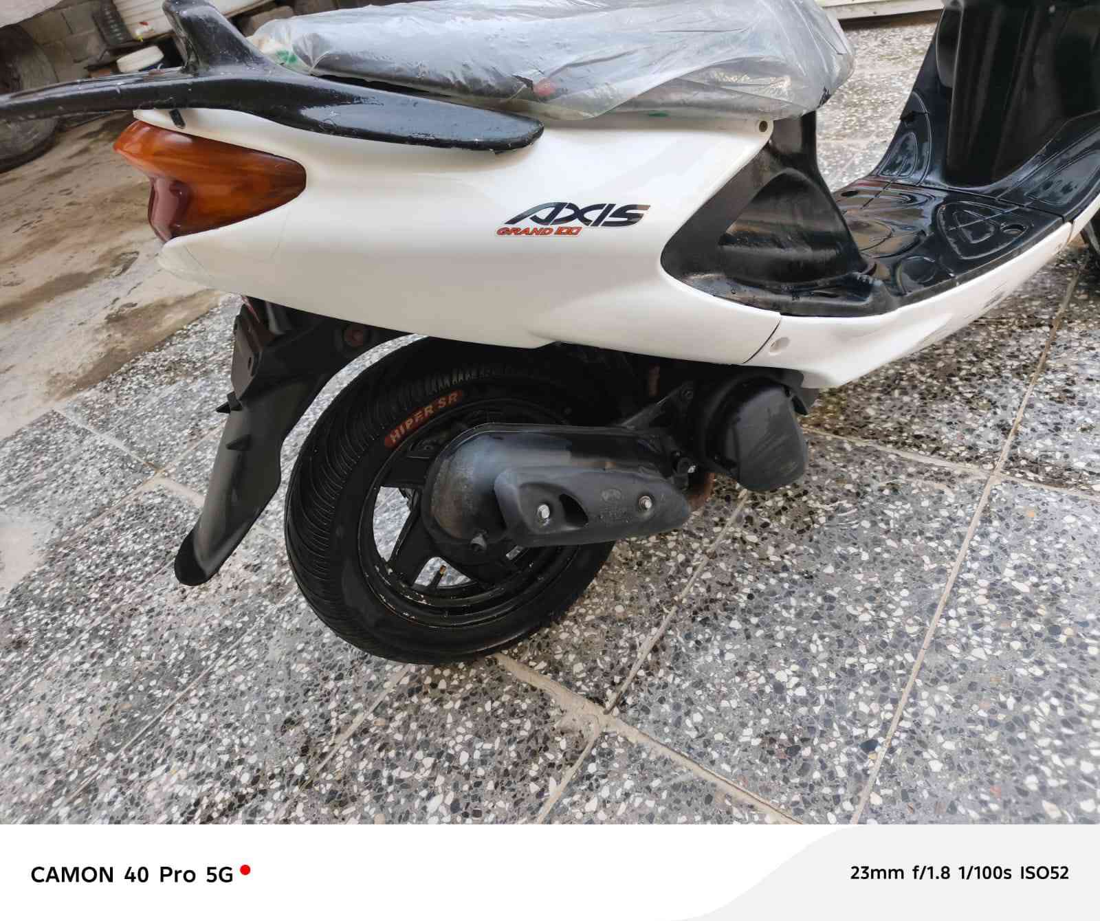 السلام عليكم
دراجه للبيع كلها شقاله ( اشاير - لايتات - هورن)
الدراجه فول نضافه//لأن كلها جديد شرط كارتون 
التشقيله بس شممهة هندر // دكه هندر 
**السلف عدك الدكمه مدري واير يشكل 

مكانهة كرمه علي شارع ابو صخير 
رقم الهاتف ***********
السعر 280      //...
