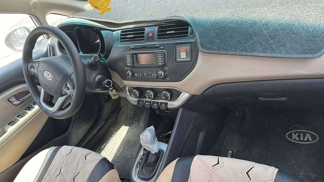 كيا ريو  خليجي مكفوله من الصبغ فتحه جاهزه السياره مكانها بغداد سعرها 87 وبيها مجال محرك 1600 دوش ويل كب خمسه 
مكانها بغداد

***********
