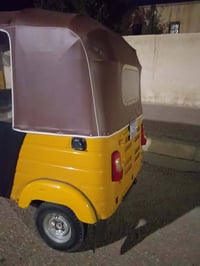 شباب تكتك للبيع 19شهر12بيه بخه بغد كدشبر صبغ وال باقي مكفول الوحه وسنو...