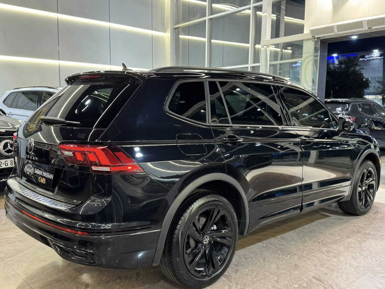 Tiguan 2024
SE R-line
ماشية 2000 mil 
سيارة بدون دواخل بدون ارباك 
بونت انصبغت ب اربيل بنقل (بدون حادث )فقط قطعة صبغ
سيارة فول فول مواصفات 
تترقم شمالي فقط 
اربيل شارع ١٠٠ م 
شركة صباح حسن سليمان 
سعر/٢١٨٠٠$ بي مجال بسيط 
للاستفسار 
*********** 
***********
