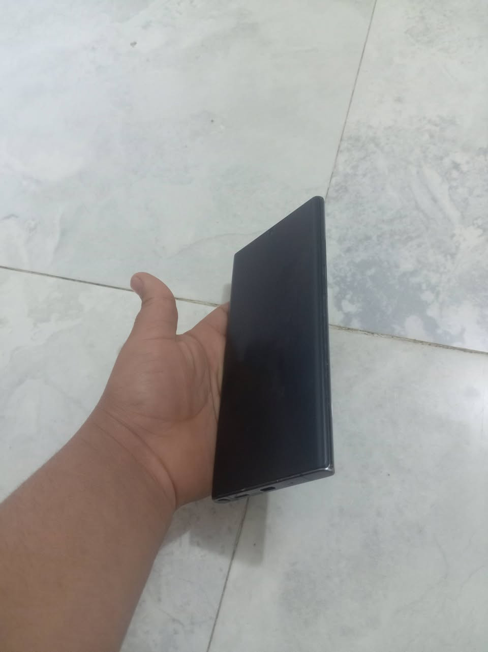 للبيع جهاز نوت 20الترا ذاكرة 256 عشوائية 8 جهاز مداخل صيانة ابد ولا بي أي كسر سعرة 450 وبي مجال مكاني بغداد رقمي ***********
