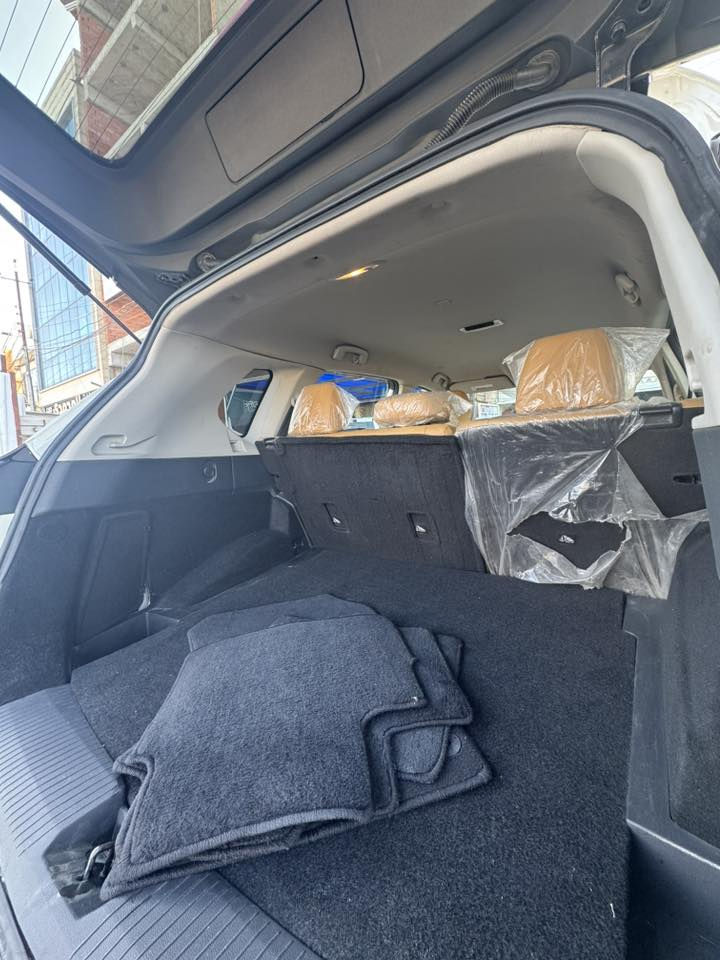 نيسان روج 2023 SV – فل كامل – جاهزة للاستخدام اليوم قبل باچر 🚘

إذا تدور سيارة شكل حديث + صرفية ممتازة + مواصفات أمان كاملة… فهاي هي اختيارك الصح ✅
تنتهي صلاحية الهزه في 2027 وجاهزة للتحويل او الوكالة 
📍 بغداد – الكرخ

▪️ وارد أمريكي
▪️ حادث قطعة وحدة (جنطة فقط) مبدلة بدون دواخل – شرط ✔️
▪️ ماشيه 62 ألف كم
▪️ محرك 1500 تيربو قوي واقتصادي
▪️ دفع رباعي AWD – ثبات وأمان بكل الطرق

💵 السعر 17,300$
(السعر مناسب جداً مقارنة بالموديل والمواصفات – قابل للنقاش البسيط للجادين)

✨ مواصفات تخليك مرتاح ومضمون:
✔️ بصمة + دخول ذكي + تشغيل عن بعد
✔️ شاشة كبيرة تدعم CarPlay
✔️ كاميرا 360 درجة
✔️ 3 وضعيات قيادة
✔️ أوتو بريك أمامي وخلفي
✔️ رادارات + نقاط عمياء + تحذير خروج عن المسار
✔️ إنارة LED + زينون
✔️ كراسي كهرباء + تدفئة ستيرن
✔️ شفتات ستيرن + تحكم كامل

🚗 السيارة نظيفة جداً… والفحص خير دليل
✨ وأجمل من الصور بمراحل

📞 ***********
الجاد يتصل مباشرة… السيارة ما تبقى هواي 👌
