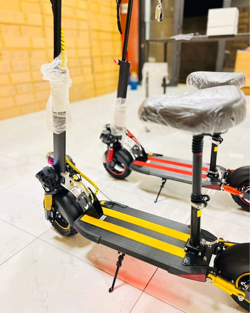 توصيل مجاني لكل محافظات العراق ⚡
سكوتر الوحش من براند E-SCOOTER العالمي ⚡
- شاشة ديجتال 🔻2027
- بطاريه ليثيوم 48 فولت 🔻
- ملف اصلي من شركة QC 🔻
- اشارات جانبيه 🔻
- 3 عدسات انارة LED 🔻
- دبلات امامي خلفي 🔻
- بريك دسك وقوف سريع و امن 🔻
- فتح بالكارت بتقنيه NFC 🔻
- دبل بالمقعد لقياده سلسه و مريحه .
متوفر لدى مركز سكوتر توبي 2B
ببغداد - شارع فلسطين - مجاور جامعة المصطفى
***********

