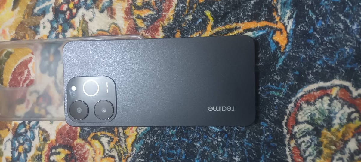 السلام عليكم ريلمي نوت 70
ذاكره 256
جديد صارله ١٠ ايام مستخدم 
السعر ١٦٠ وبي مجال بسيط
***********
