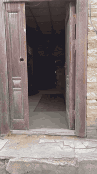 متوفر مشتمل للإيجار شارع المطار الجديد مقابل أسواق فدك 15 متر عن الشار...