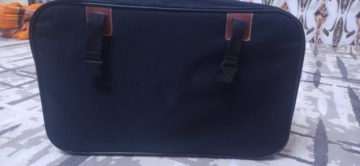 حقيبة سفر للبيع السعر 20
 عنوان نهاية شارع ابو سمير


**إذا كنت صاحب هذا الإعلان وتريد حذفه لأي سبب، رجاءا أرسل رسالة إلى الدعم الفني**