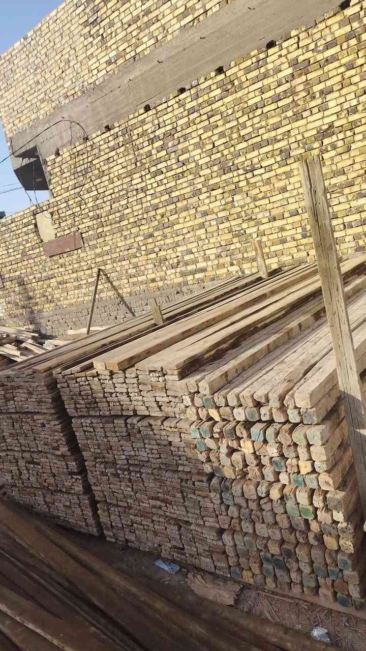 قالب خشب للبيع  يدك 350 متر.  .(16 مكعب) 
 بي 8 مكعب لوح 4 متر
. مكعبين وربع سير 3 متر. 
مكعب ونص لوح 3 متر.  
العنوان الحله ***********
