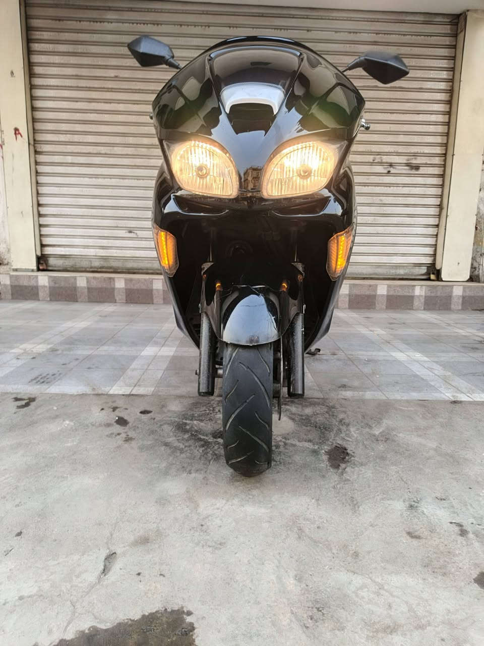 يا الله سلام عليكم
فورزه 0/9 MF 
7 كير 4 تحويلات
لون اسود ملكي
ABS مانع انزلاغ
يدات هيتر 
دراجه بومه مميزه
دراجه سستم نيكل كامل
اكلوب جنطه استان حساس
دراجه كفاله عامه
وبل عافيه عل ياخذهه
يوجد توصيل لجميع المحافظات 
سعر خاص او تتصل 
مكاني بغداد
***********
