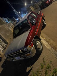 تيوتا مديل 90 حلوه السياره السعر قفل 43 تليفون 07857773164