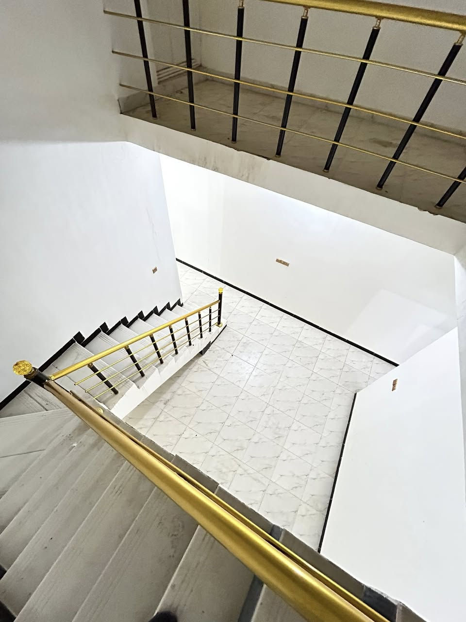 مشتمل للبيع دوانم المعمل
مساحه 100م طابق 
قرب جامع تبارك الرحمن 
بناء جديد 
شارع 10
للأستفسار 
***********
