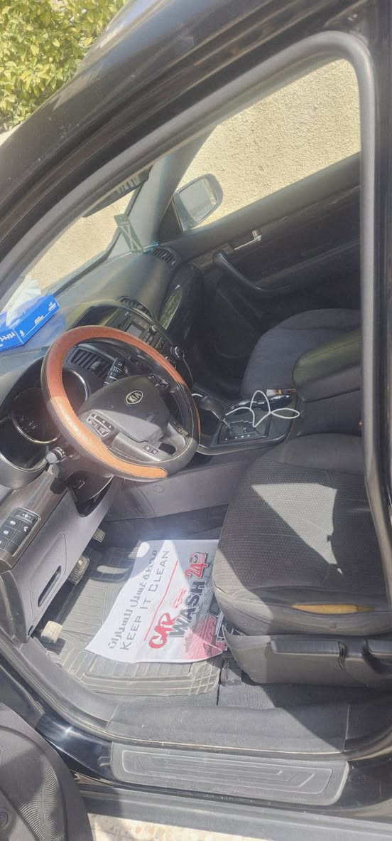 السلام عليكم كيا سورنتو 2013 وارد أمريكي حادث جاملغ وبنيد السونار مرفق بالمنشور  مواصفات السياره عادي مكينة 4 سلندر 2400 دوش السيارة جاهزة من كلشي صدر امامي خلفي تخم تاير جديد السيارة مال جناي ماشية (180) حقيقي  رقم بغداد بسمي تحويل ثاني يوم السعر (123) بية مجال للشراي الاستفسار   ‭0773 373 9677‬ مكان السياره بابل الاسكندرية
