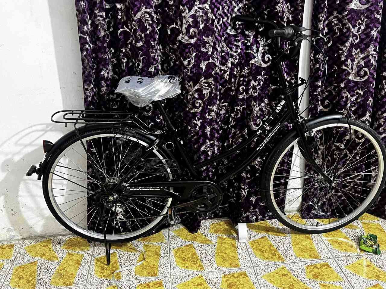 ‏سلام عليكم باسيل للبيع حجم 26 موديل2019 باص المعقل‏ بصره 100ب ***********
