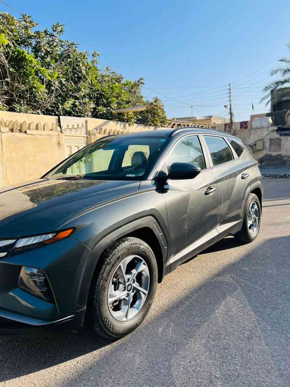 هيونداي توسان 2023 وارد أمريكي 🇺🇸
🔹 محرك 2.5 GDI قوي واقتصادي
🔹 تشغيل بصمة + تشغيل عن بعد
🔹 جنوط + مرايا كهرباء
🔹 شاشة كبيرة + كامرة خلفية
🔹 تحكم دركسون
🔹 سيارة نظيفة وجاهزة للاستخدام

✔️ضرر امريكا قبق جنطة معدل ومصبوغ 
وبيها طخه خفيفه بلبنيد

✔️ السعر 215 وبي مجال

📍 الموقع: واسط 
📞 ***********
