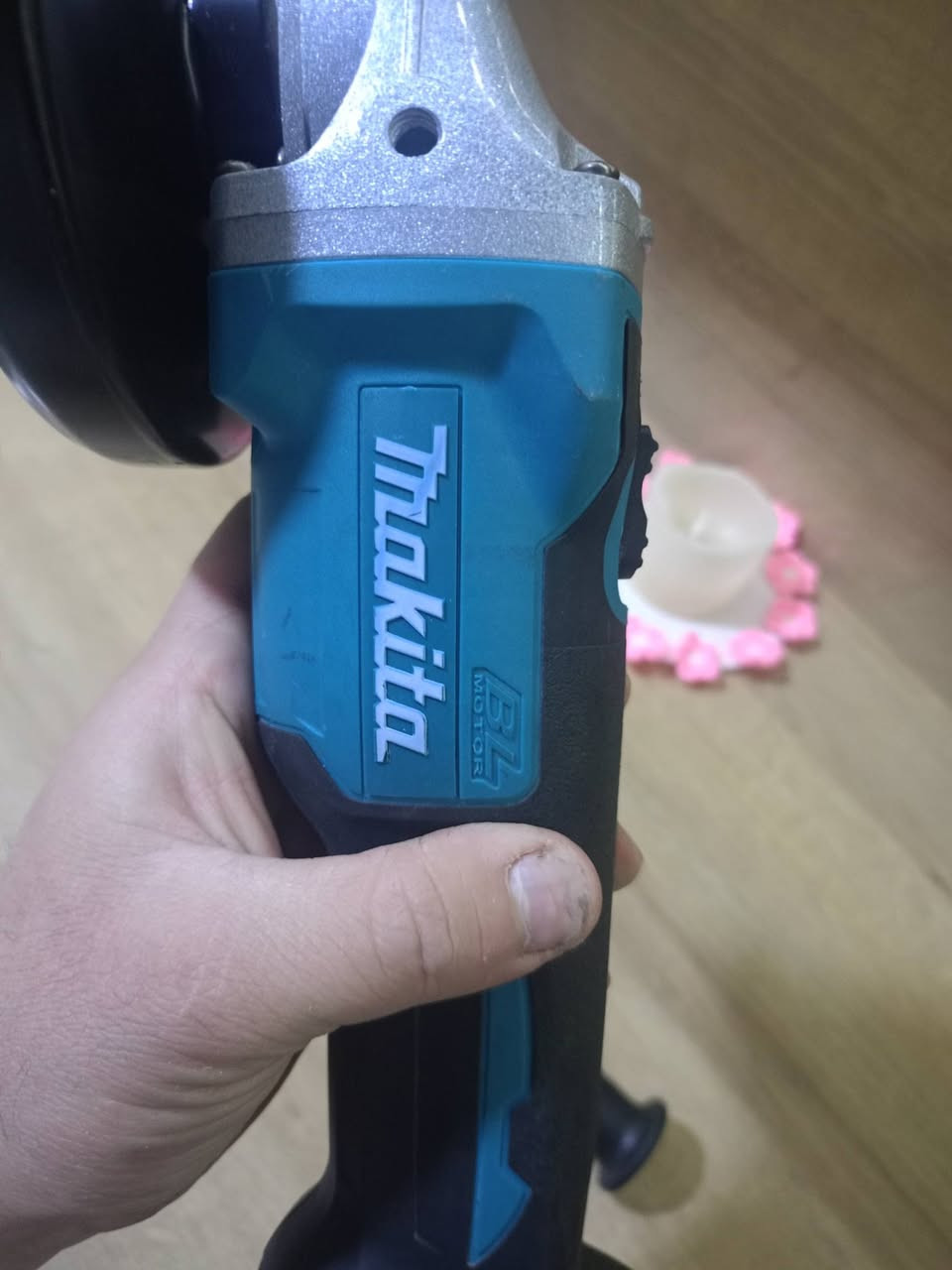 كوسرة ماكيتا أوروپى فارغ شرط شغال و فحص
40 الف توصيل موجود


**إذا كنت صاحب هذا الإعلان وتريد حذفه لأي سبب، رجاءا أرسل رسالة إلى الدعم الفني**