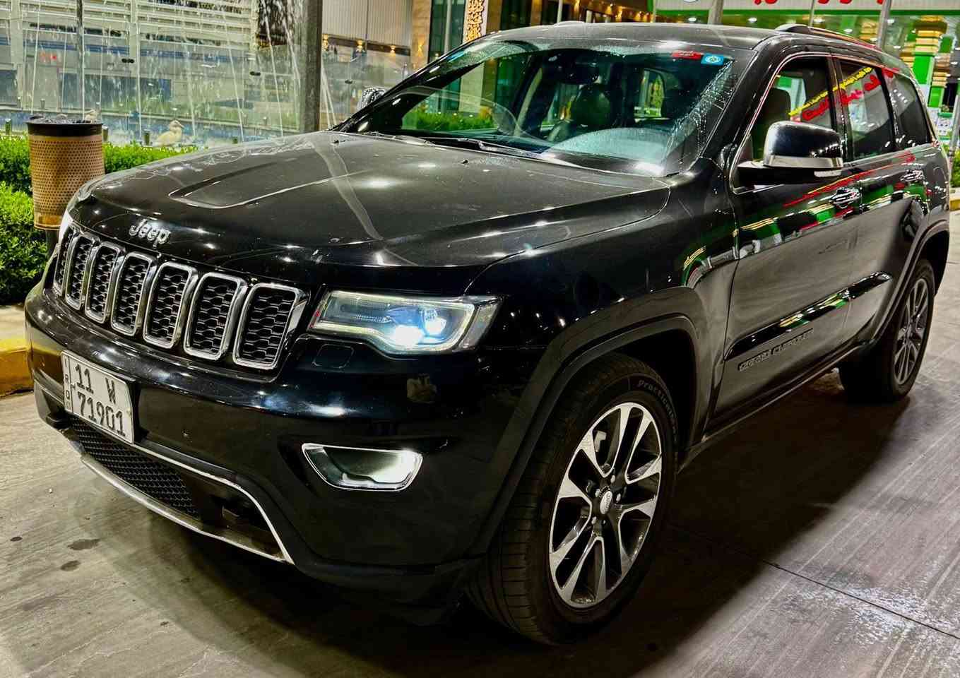 جيب ٢٠١٨ لمتدد خليجي
لسيارة خليجي مواصفات المتدد بانوراما شاشة جبيره كشنات كهرباء وميمورب وتدفئة وتبريد بلكشنات جنطة كهرباء فور ويل وباقي مواصفات المتدد المعروفه ماشية ٩٢ الف ميل بدون صبغ بيه تبديل بنيد وجاملغ بلادي نفس لون  رقمه بغداد باسمي ومكانه بغداد سبع ابكار 
السعر:٢٠٥ 
***********
