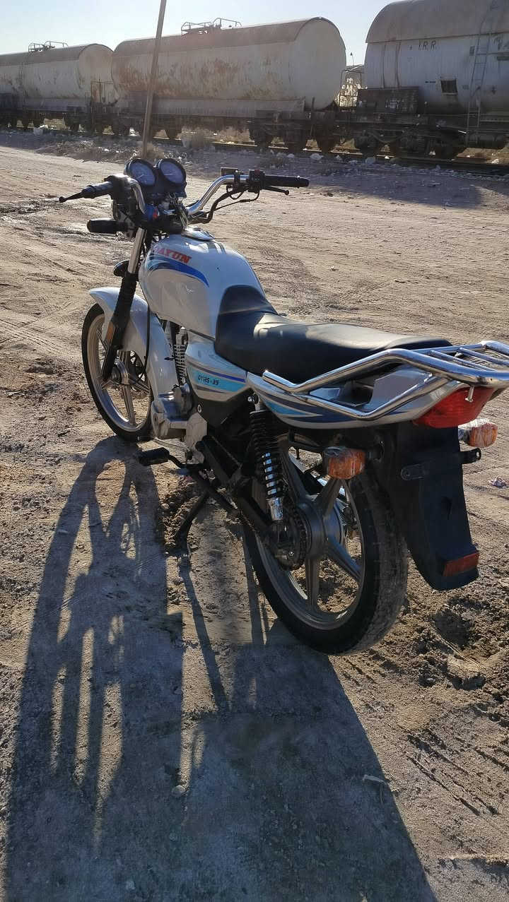 للبيع دراجه دايون موديل 19 دراجه مكفوله ما بيها اي نقص كهربائيات كلها شغاله نقره سلف جديده نظيفه مال جنيال اوراق اصولي سعر 750 وبيها مجال للطيبين لاستفسار اتصال على رقم صاحب الدراجه او التواصل عبر الواتساب/***********/
