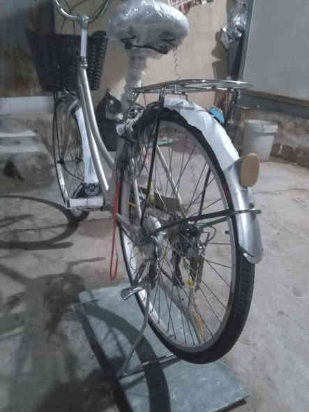 ياالله 
السلام عليكم بايسكل بايدر لون سلفر جديد بعده اي نقص ما بيه فقط كير نقص بايسكل بعد جديد حجم ٢٦ ياباني اصليه  حديده قوي بعده ابلادي  امرتب وبعد ارتب وانضف من صوره 
السعر : 95 ول مو شراي لا يعلق ولا يدك  ولا يشوفني شكله وتحياتي 
الرقم /***********
العنوان :الرمادي التأميم الدواجن
