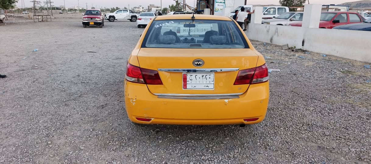 بیوایدی 2013 تەکسی  گێر تۆماتیک گێرو مەکینە کرۆلایە سەنەوی پلاستیک  بەشەرتی حاسیبەو ئەوەلیات سەیارەکە زۆر جوانە بێ مەسرەفە بەشەرت چرکەی تیا نیە لێخورینی هەر زۆر خۆشە کارەبایات جام کارەبای شاشەئایپات گێچ بانزین حەماوە بەشەرت  گێرو مەکینەی بەشەرت نرخی25گڵاو مەجال موشتەری نیت سەرم مەئێ شێنە لەگەڵ رێزم   ژمارە ***********  ئەم ژمارە واتسابی لەسەرە شمشمل, السليمانية
