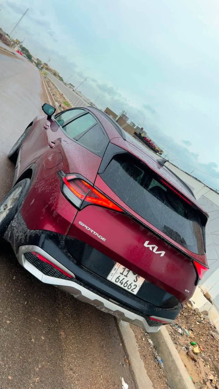 السلام عليكم 🙋 
كيا سبورتج موديل 2025 هايبرد
سعره 185 ورقة 

فول برستيج اعلى فئة sx.prestige 
سيارة جديدة جدا ماشية 20 ألف 
تتقدم وترجع بالكونترول 
الشاصي الطويل المرغوبة
وارد امريكي حادث مثل ما موضح بصوره 5 قطع صبغ بابين وجاملغ صفحه السايق مبدلات وبنيد بيه صبغ وقبق الجنطه بيه صبغ 5 قطع صبغ شاصي ولغد مكفولات سياره اني مستورده وتصليح درجه اولا 
 
 
مواصفاتها :-

1. بانوراما
2. بصمة : تشغيل - ابواب - صندوك
3.  صندوك كهرباء
4. شاشة كبيرة على طول الدشبول دجتل كامل 
5 كيجات الكترونية متغيرة حسب الوضعيات
6. انظمة القيادة : سبورت - سمارت - نورمال
7. كشنات جلد لون اسود 
8. كراسي كهرباء فول تحكم مع كشن ميموري 
9. اضواء ترحيب عند الاقتراب مع ترحيب داخلي عند الصعود او المغادرة
10. شحن وايرليس
11. منافذ تايب سي عدد 3 مع 2 في الكشنات ومنفذ يو اس بي ومنفذ جداحة
12. هاند بريك بصمة
13. اوتو هولد
14. كاميرات 360 مع كاميرات بالاشارات الجانبية مع وضعيات مختلفة للكاميرات
15. فول رادارات امامية وخلفية وجانبية
16. تحديد مسار ذكي
17. قيادة أليه ذكية
18. نقطة عمياء
19. كروز سرعة
20. تبريد وتدفئة كشنات مع تدفئة ستيرن
21. سستم صوت هارمن harman / kardon 
22. خزن كشن سائق ميموري وضعيتان‎
23. وضعيه تغير صوت المحرك
24. اشاير بالمري
25. تشغيل عن بعد
26. شاشة لمس متغيرة لتحكم الميديا او لتبريد
27. ستيرن فول تحكمات
28. ليدات ارضيه متغيره 

السياره فول 1/1 

مكان سيارة بغداد 
رقم بغداد مرقمة كاملة  تسجل باسم المشتري 

***********
