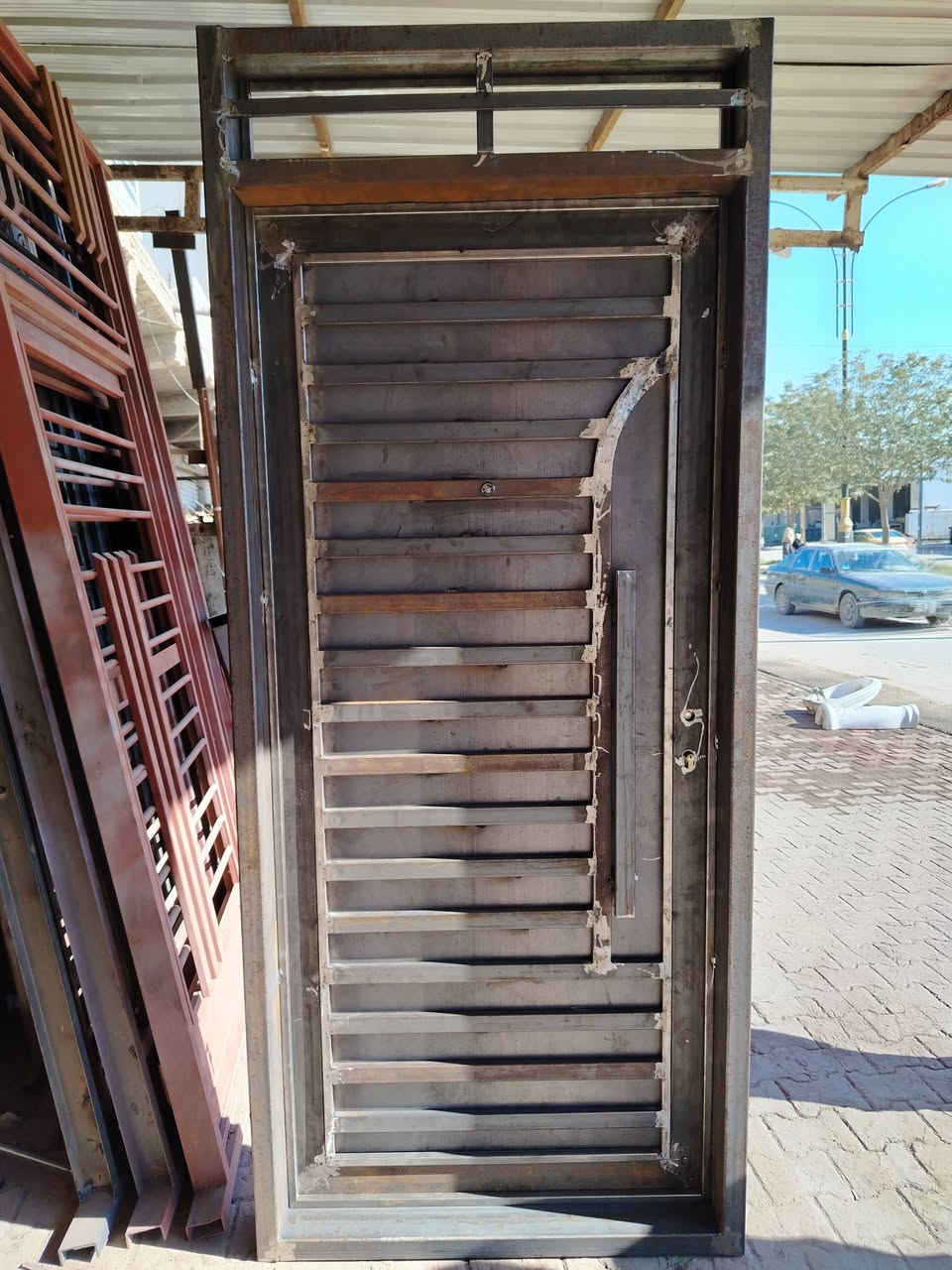 سلام عليكم عمل كافه انواع الشبابيك والأبواب 
الاستفسار ***********
