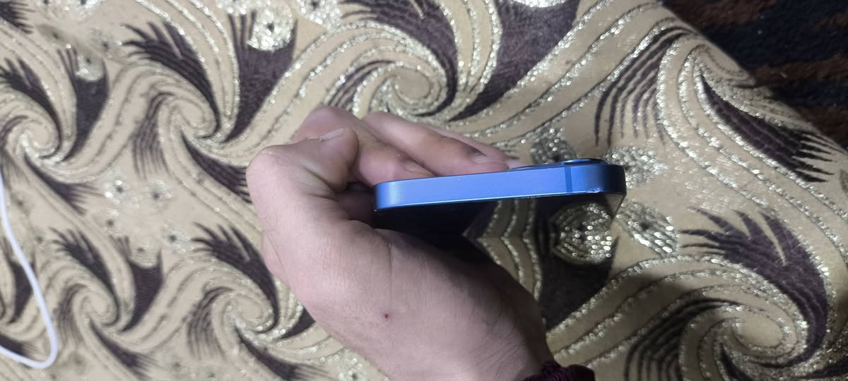 13 عادي ذ 128 بطاريه 88 بلادي نموذج M نورمال مامفتوح سعر 400 وبي مجال  ***********
