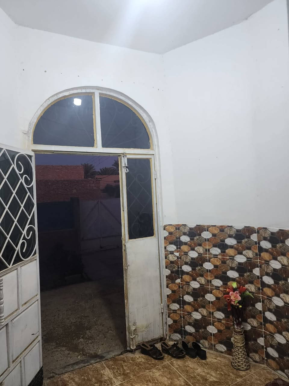 دار قرب التخصصي مال الأسنان في حديثة 
مساحة ٣٣٥ طابقين
السعر ٦٨ وبي مجال 
للاستفسار اكثر مراسلة الصفحة او الاتصال ***********
