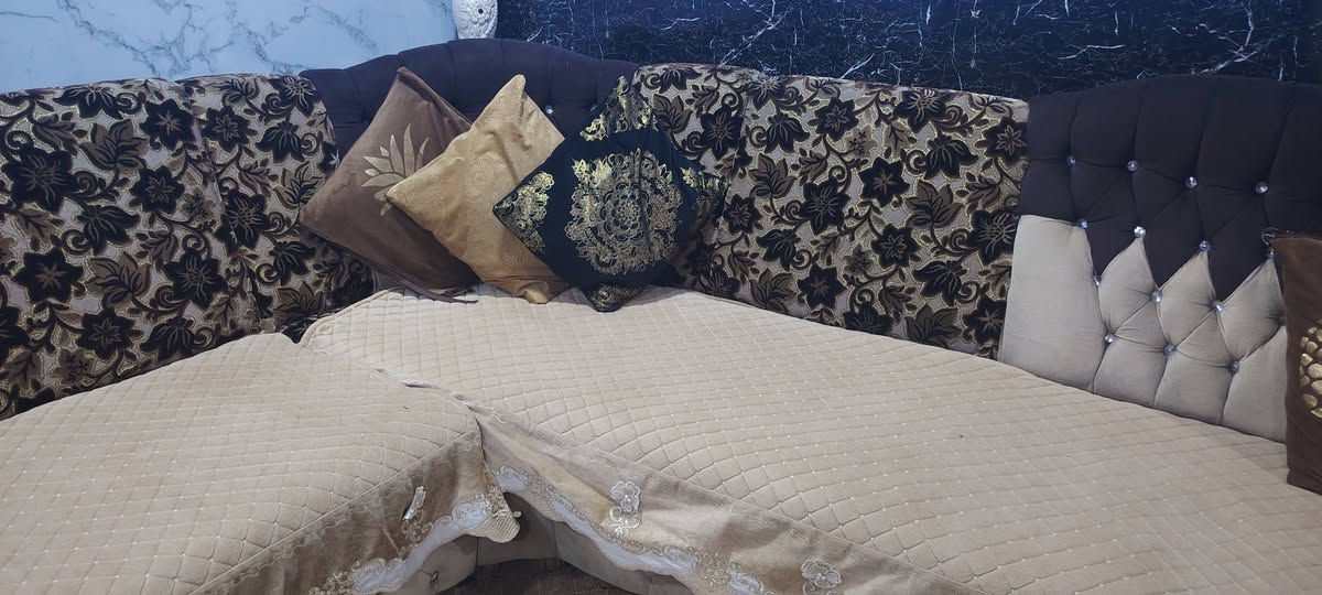 ديوان 12 متر خشب عراقي ثقيل كلش.. خشب بلوك .دوشمة نظيفه حيل. اسفنج جيدجدآ ..السعر 650 بيه مجال
كاونتر المنيوم صافي شغل ثقيل كلش 
5 قطع السعر 300
عنوان الانتصار شارع 60 قرب اسواق الخضراء


**إذا كنت صاحب هذا الإعلان وتريد حذفه لأي سبب، رجاءا أرسل رسالة إلى الدعم الفني**