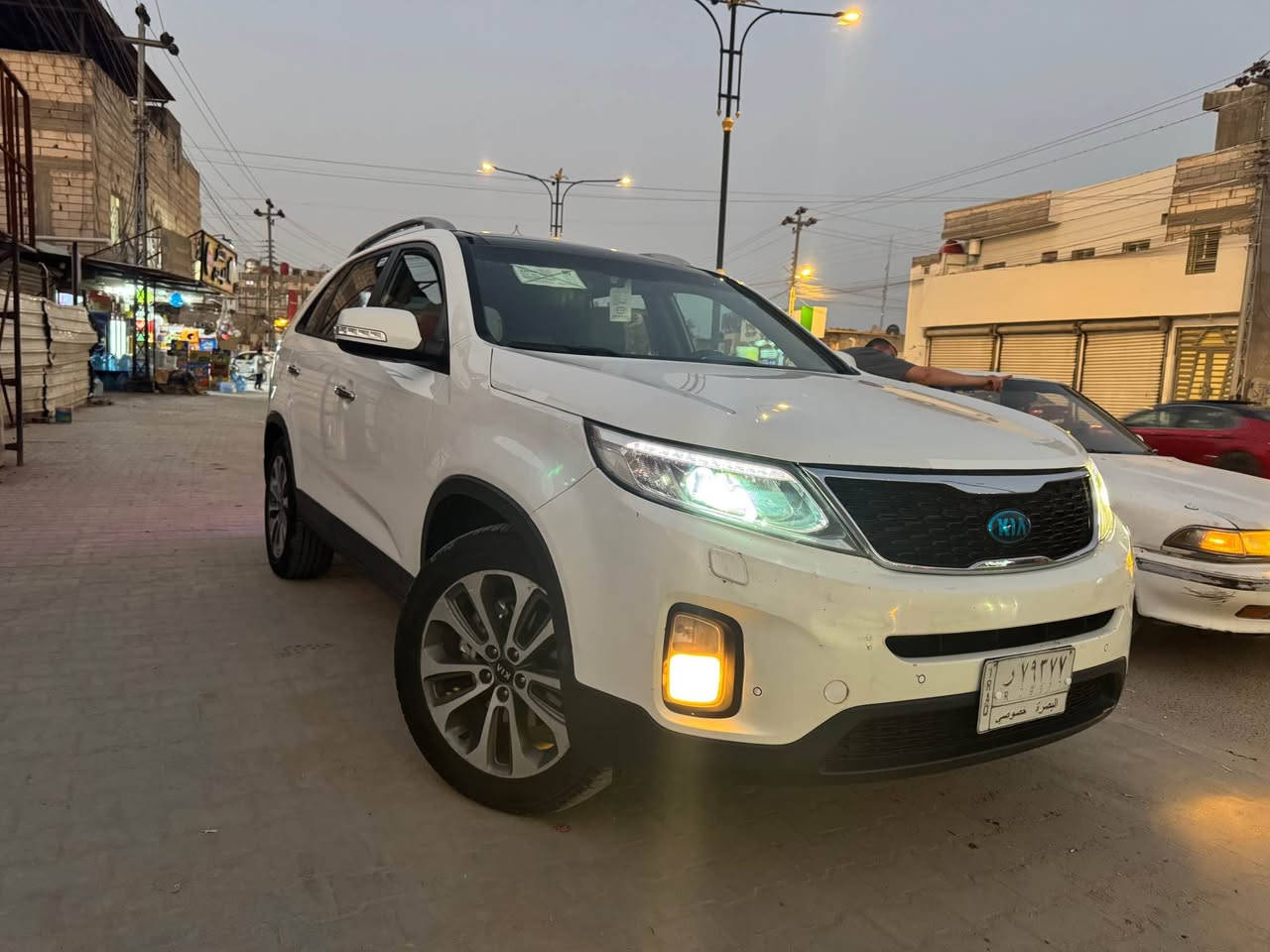 كيا سورنتو وارد خليجي ٢٠١٤ السياره بيهه بنيد امبدل اصلي نفس اللون بدون داخل او مكانين بارد صغار فول الفول محرك ٦ سلندر رقم بصره تحويل مكان السياره بصره ابو الخصيب للإستفسار *********** السعر ١٦٨$ البصرة, العراق
