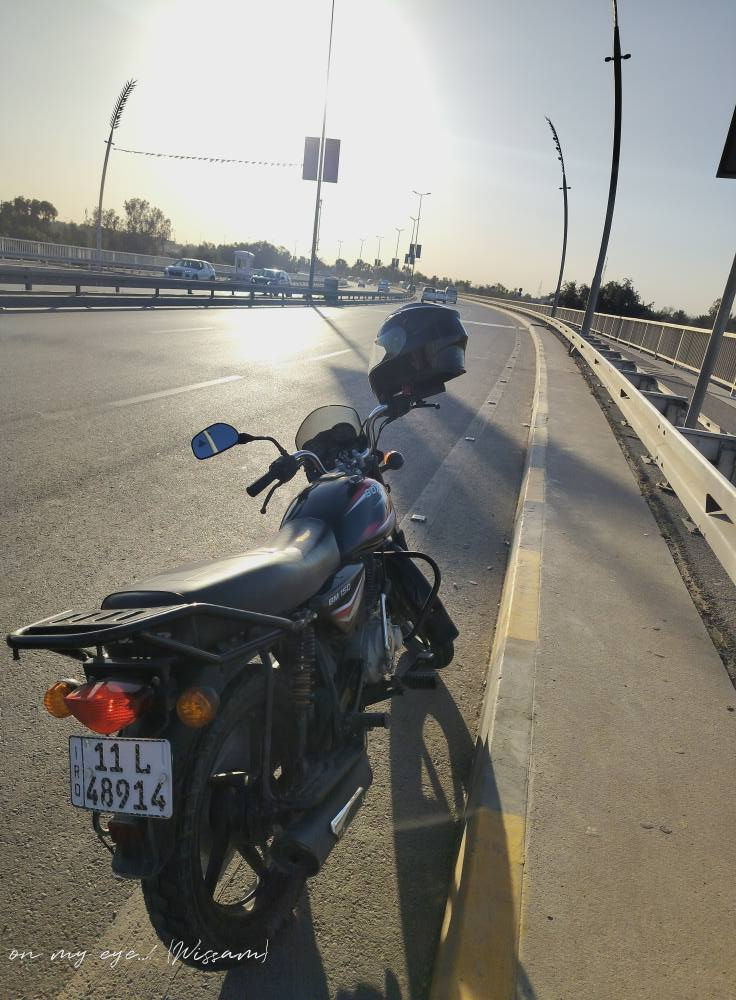 السلام عليكم ورحمة الله
باجاج بوكسر كلاسك 2023 رقم بغداد باسمي ومامشتغلة دليفري الدراجة بلادية  عدى الاشاير الامامية كسرها ابني وجبت اصليات وشديتها 
عنوان بغداد شهداء السيدية دهن امزويل ويورول اديرلهة فقط 
سعرها 2500 رقم الهاتف *********** بغداد, العراق
