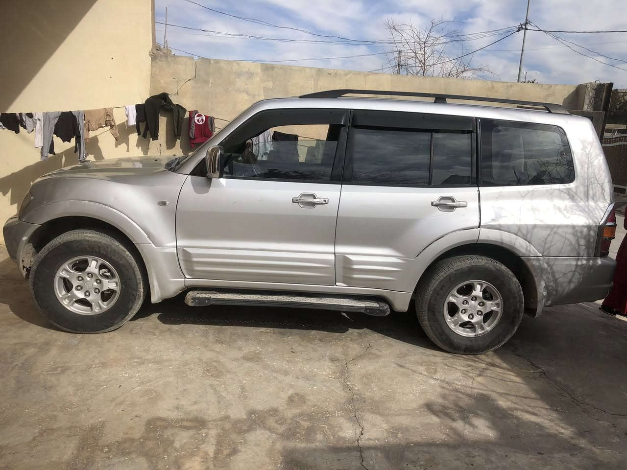 السلام عليكم ورحمة الله
سيارة  مستبوشي باجيرو موديل2002 نظيفة شرط التحويل والغرامات سنوية جديده لحد2030 صاحبها موجود

السيارة جهازه ونظيفة رقم دولي استفسار اكثر اتصال على الرقم ***********
