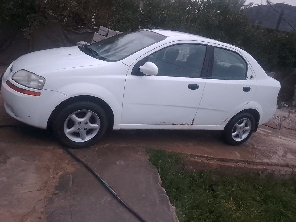 السلام عليكم 
افيو للبيع موديل 2005 
كير اوتو ،سنويه نهايه 26 
التبريد نقص غاز فقط 
استفسار خاص موجود او اتصال ع الرقم ***********
