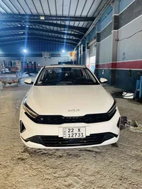 سيارة كي ثري 2024 ماشية 39 كفالة عامة حتى من الشخط ب 146 رزقة 07708749...