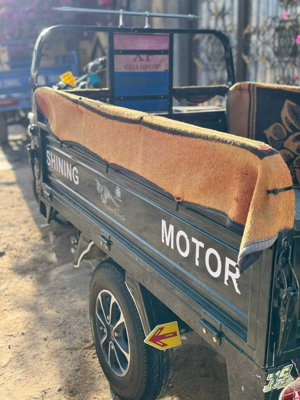 ستوته للبيع رقم وسنويه /انكليزي بسمي مداور ثاني يوم 
الموديل 2023
مكينه برغي مامفتوح بيهه
كهربائيات كلهه شغاله 
تايرات ستوني شديتهن
دمام مسجل 
ويل كب
ستوته مال جناي كلشي ماعايزه 
3و100وبيهه مجال لشراي
مكاني نجف كوفه شارع المعمل


**إذا كنت صاحب هذا الإعلان وتريد حذفه لأي سبب، رجاءا أرسل رسالة إلى الدعم الفني**