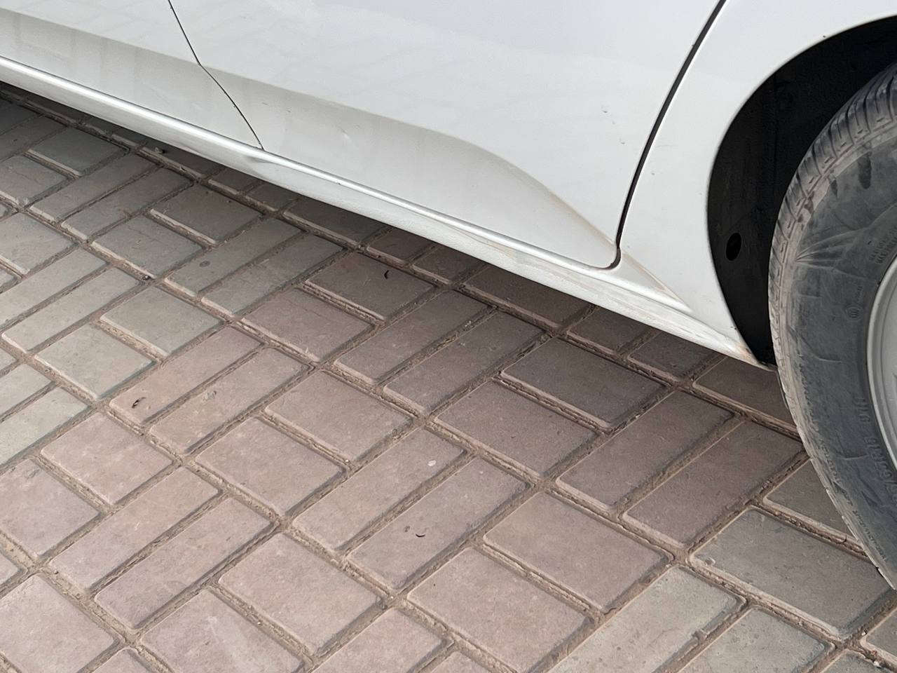 سيراتو 2013 
محرك 1.6 
مري شفط 
تحكم ستيرن 
باتري جديد 
محرك وكير شرط نضافة خير من الله 
بقية مواصفات معروفة 
خليجي 
سعر 118 وبيها مجال 
مكاني صلاح الدين قضاء الدور 
*********** تواصل
