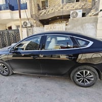 ديستروير ماشيه 15 الف بيه ضربه  بقبق لصندوق لخلفي قفله 17و600 07886552...