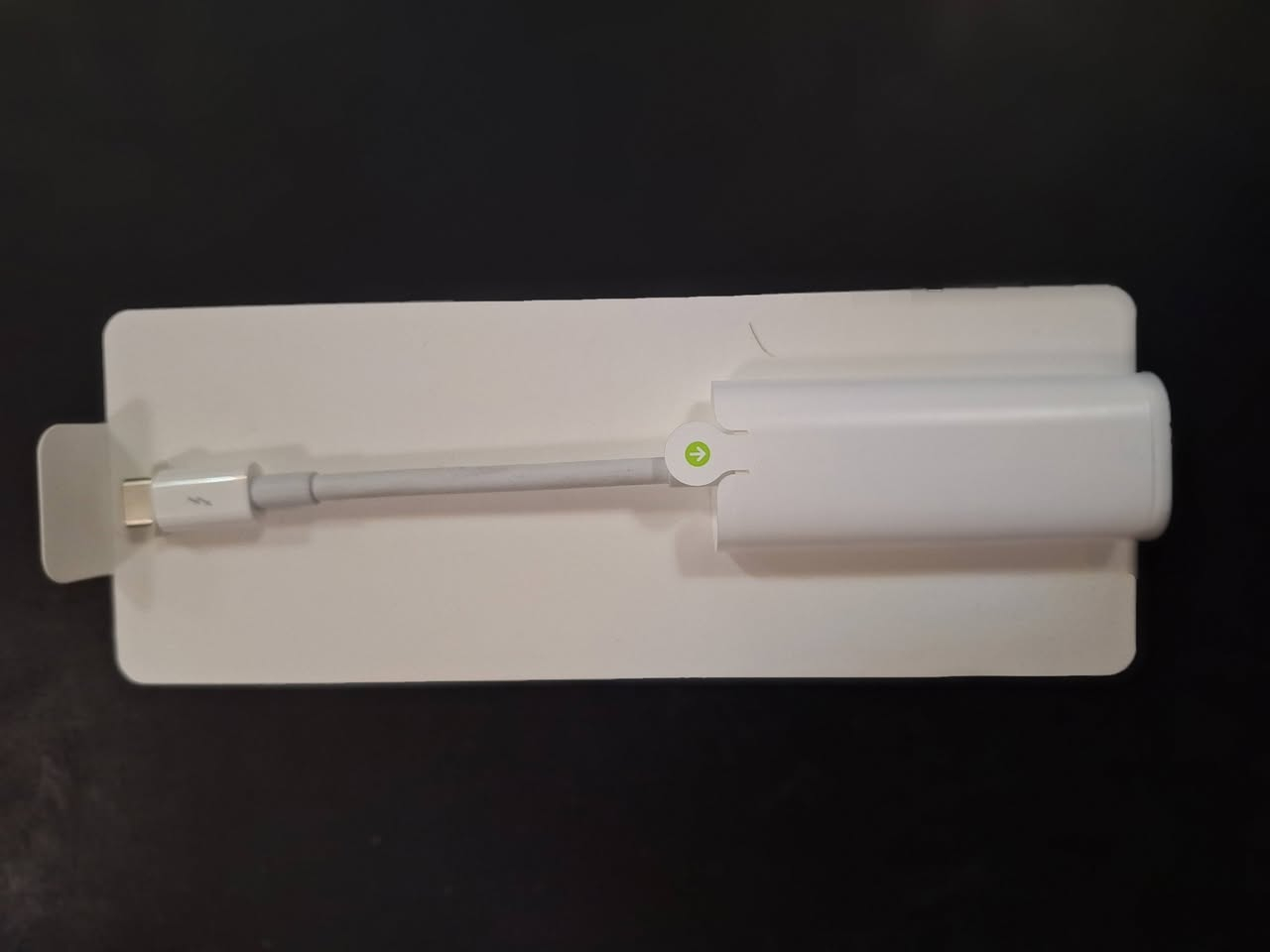 السلام عليكم
عندي هاي التحويلة 

Apple Thunderbolt 3 (USB-C) to Thunderbolt 2 Adapter 

سعرها 50 الف قطعة اصلية اشتريتها من شركة ابل للعلم سعرها الاصلي من شركة ابل 49 دولار.
رقم الهاتف للاتصال ***********
