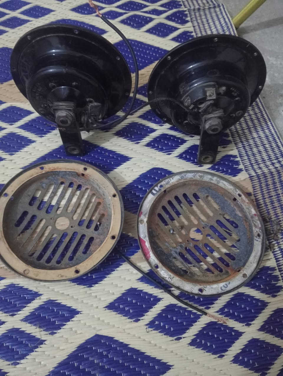 هورنات البيع موسسه عوزهن بس تخسيم مكاني بغداد مدينه الصدر***********
