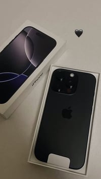 ايفونً ١٤ برو ماكس بطاريه ٨٤ نظافة مكو شي مبدل بيه جديده كارتونتهً اور...