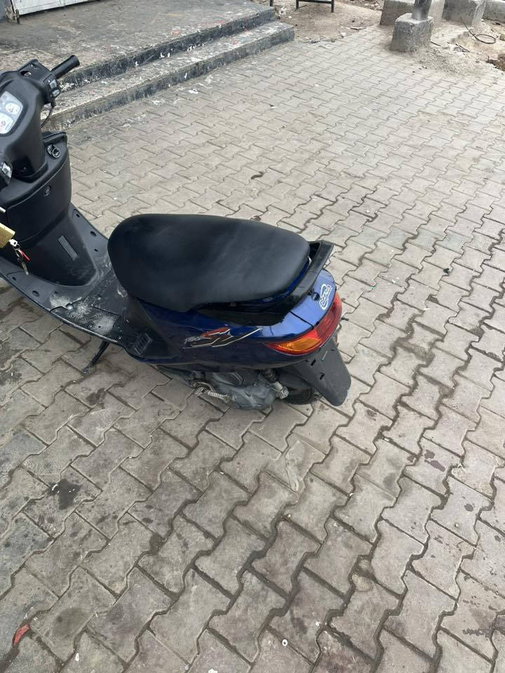 دراجه يوماها فراشه للبيع وكيل نكره كلشي بيه شغال مكينه مكفوله الدراجه ما بيه اي نقص  من كلشي مكفوله كهربائيات كلشي شغال سعر 600 وبيه مجال قليل 
رقم ***********
