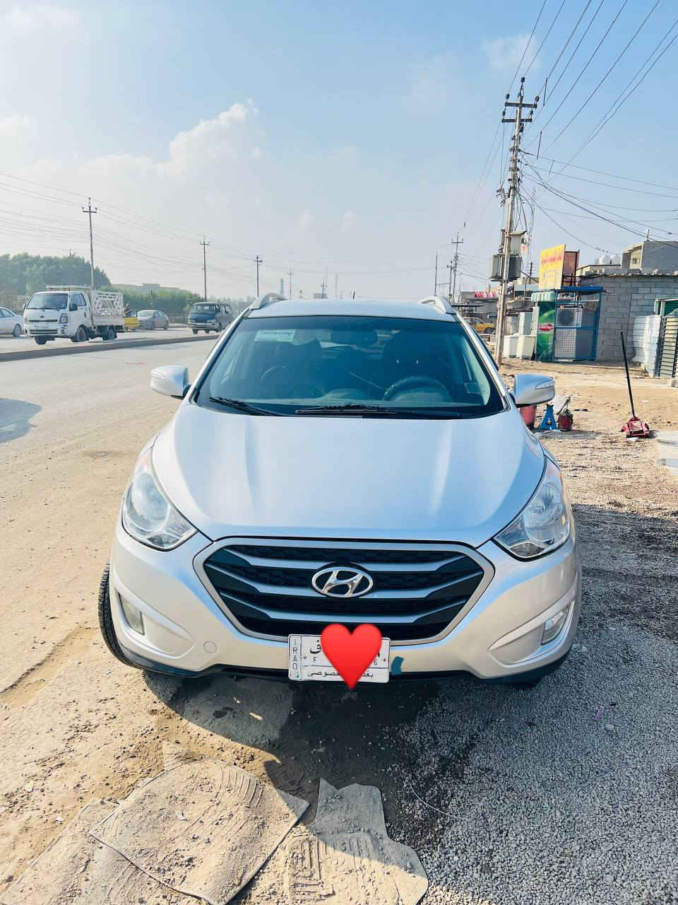 توسان امريكي موديل 13مكينه 2400دوش رقم بغداد بااسمي ضرر جاملغ امامي يسرى وبنيد دون ضرر لدواخل نظام ايكو نظام مانع انزلاق نظام مانع انحدار داخل جلد اسود   تدفئه كشنات  شاشه اندرويد كير مكينه نظيف السعر 125$ وبيه مجال بسيط ***********
