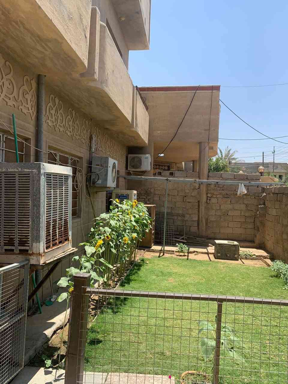 � بيت للبيع في الفلوجة – دور السمنت

📍 خلف طيبة ماركت
📐 المساحة: 192 متر (وقع حال 200 متر)
📏 الواجهة: 10 متر
📏 النزال: 20 متر
🛣️ شارع 8 متر

🔹 يتكون من 5 غرف نوم
🔹 صالة استقبال
🔹 مطبخ
🔹 حمام داخلي وحمام خارجي

✅ موقع حيوي وقريب من جميع الخدمات
✅ مناسب للسكن والاستثمار

إذا تحب تعرض عقارك للبيع أو الإيجار، راسلني الآن.

إيهاب للتطوير العقاري
خبرة • ثقة • نتائج

📞 للاستفسار:
إيهاب للتطوير العقاري
***********
