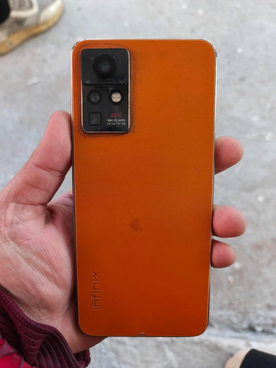 انفنيكس زيرو اكس برو ذاكرة 256+11 غراضه كاملة شاحنة45 واط+ كارتونه
جهاز نضيف بي كسر بالشاشه بس شغاله ومابيهه شي 
شاشه 120 هيرتز سريع بدون تكطيع
كامره 108 ميكابكسل + زوم x60
شحن سريع 45 واط 
جهاز نضيف بس شاشه مالته بيهه كسر بس كله شغاله 
السعر : 125 الف
العنوان : بغداد الاعضميه
للتواصل: ***********
