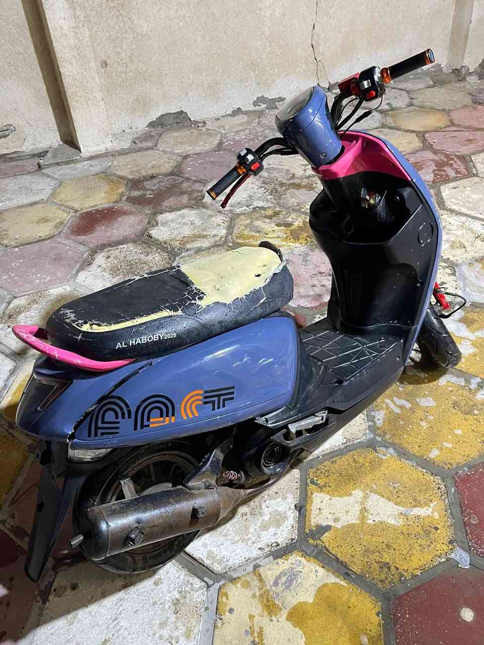 للبيع دراجه بوليس 2025 مفتوحه مبدل بوشه يرادلها ترتيبات بسيطه بيها معدل حلو سعرها 550 وبيها مجال *********** بصره ابي الخصيب
