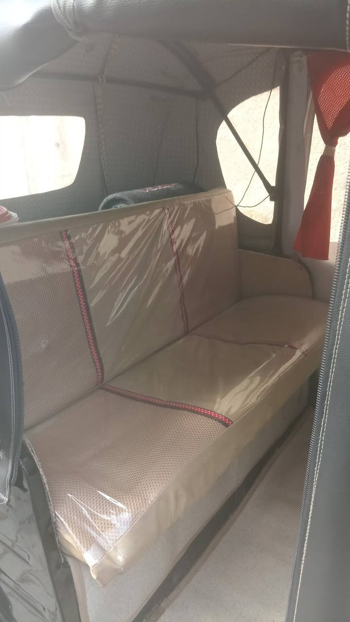 سلام عليكم تك تك للبيع مديل 17 محسوبه عل 2018 مصبوغه عام صبغه حلوه أوراق كامله اتعهد بل ترقيم مكينه مكفوله من تنقيص او تبخير تخم تاير نضيف دوشمه نضيفه سفريات جدد (مكلف بل نشر) سعر 4 ملاين *********** مكاني كوت
